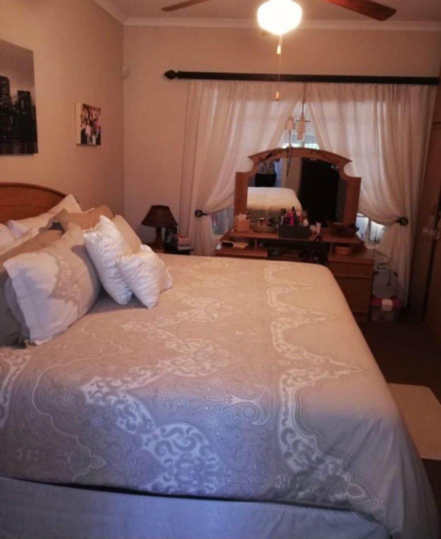 10 Bedroom Property for Sale in Orkney North West